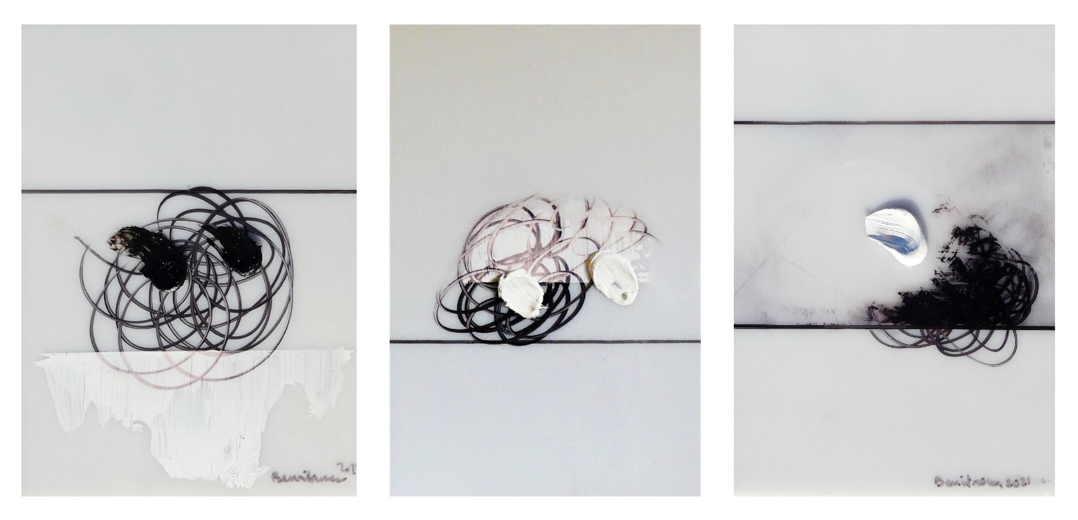 Peinture-sur-plexiglas-blanc-en-forme-de-triptyque